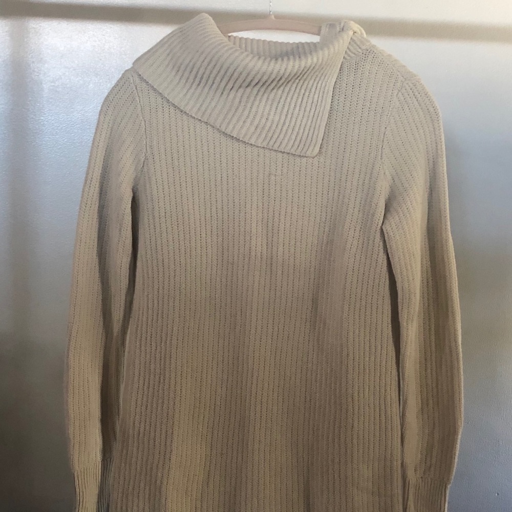 Knit sweater